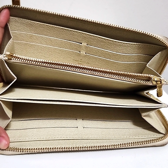 Louis Vuitton Idylle Mini Lin Wallet - Picture 4 of 6